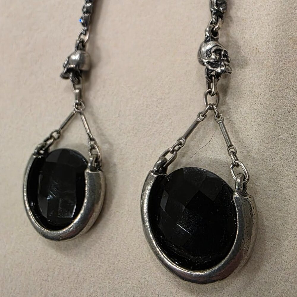 Martha Rotten Black Onyx skull drop earrings. - Picture 4 of 4